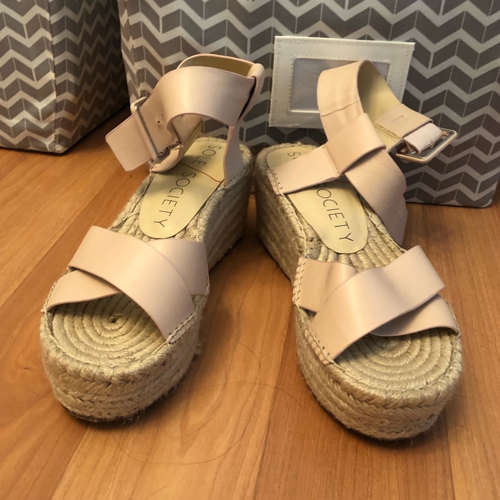 Pink espadrille sandals!